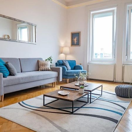 Chic Central Flat With River View بودابست المظهر الخارجي الصورة