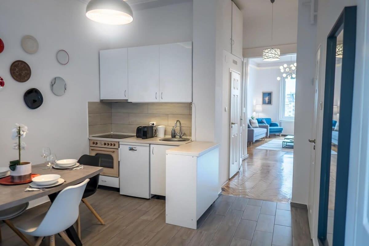 Chic Central Flat With River View بودابست المظهر الخارجي الصورة