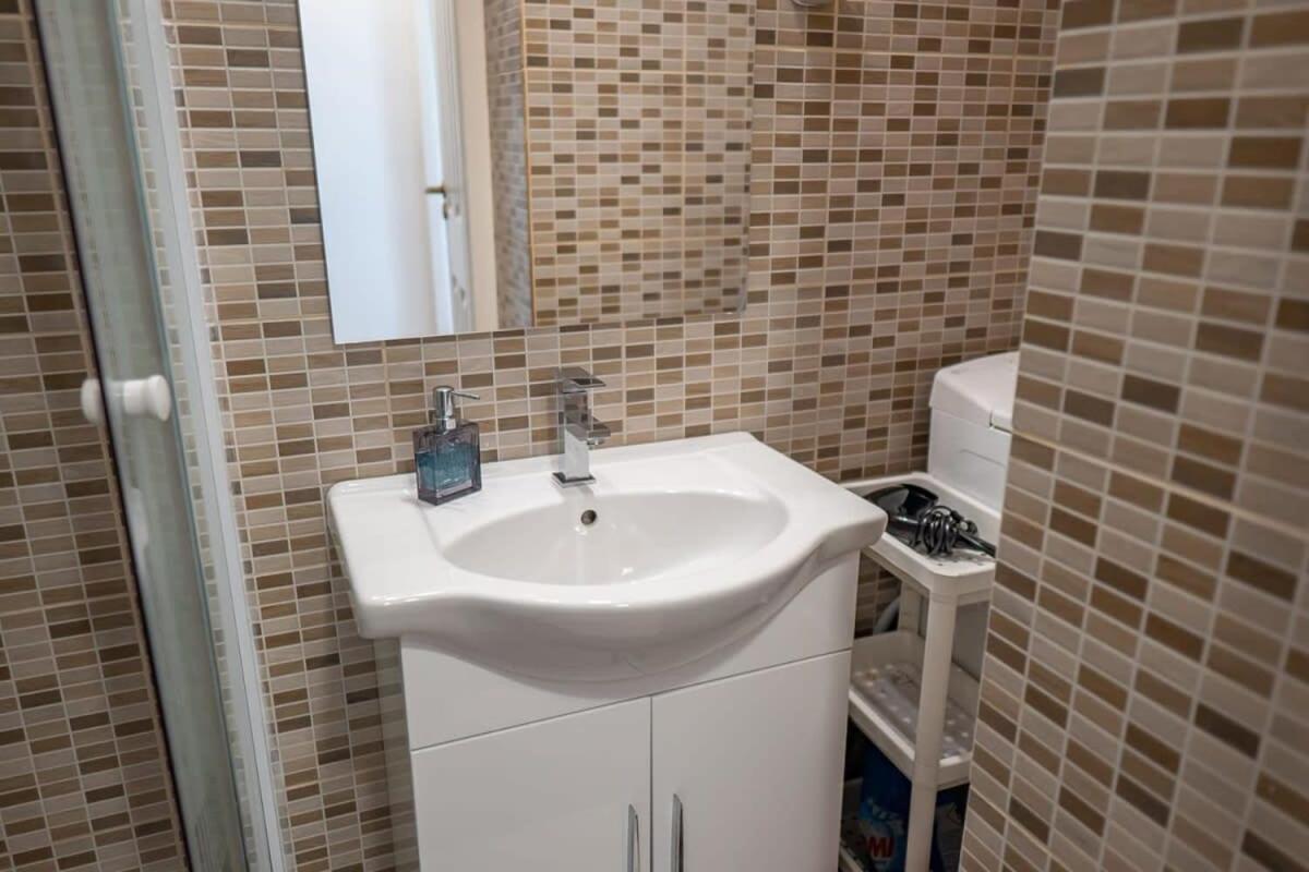 Chic Central Flat With River View بودابست المظهر الخارجي الصورة