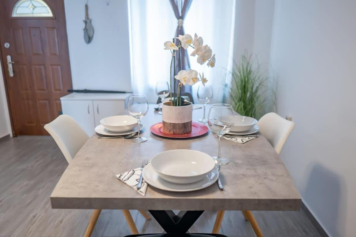 Chic Central Flat With River View بودابست المظهر الخارجي الصورة
