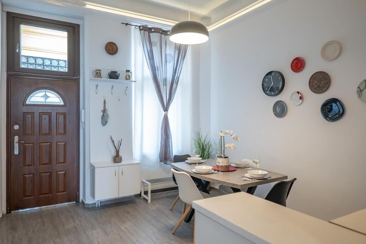 Chic Central Flat With River View بودابست المظهر الخارجي الصورة